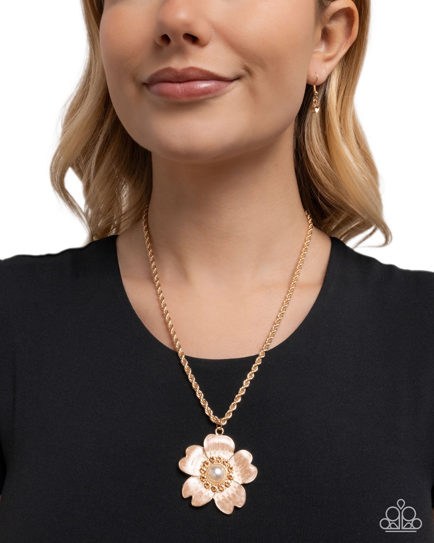 Perennial Pendant